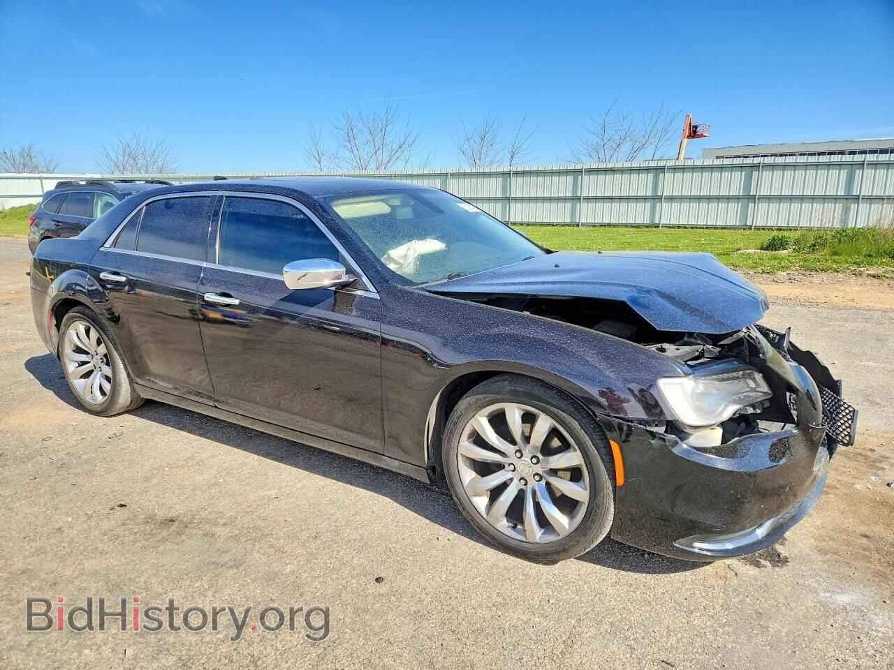 2019 CHRYSLER 300 - VIN: 2C3CCAEG0KH589828 - Фото 4