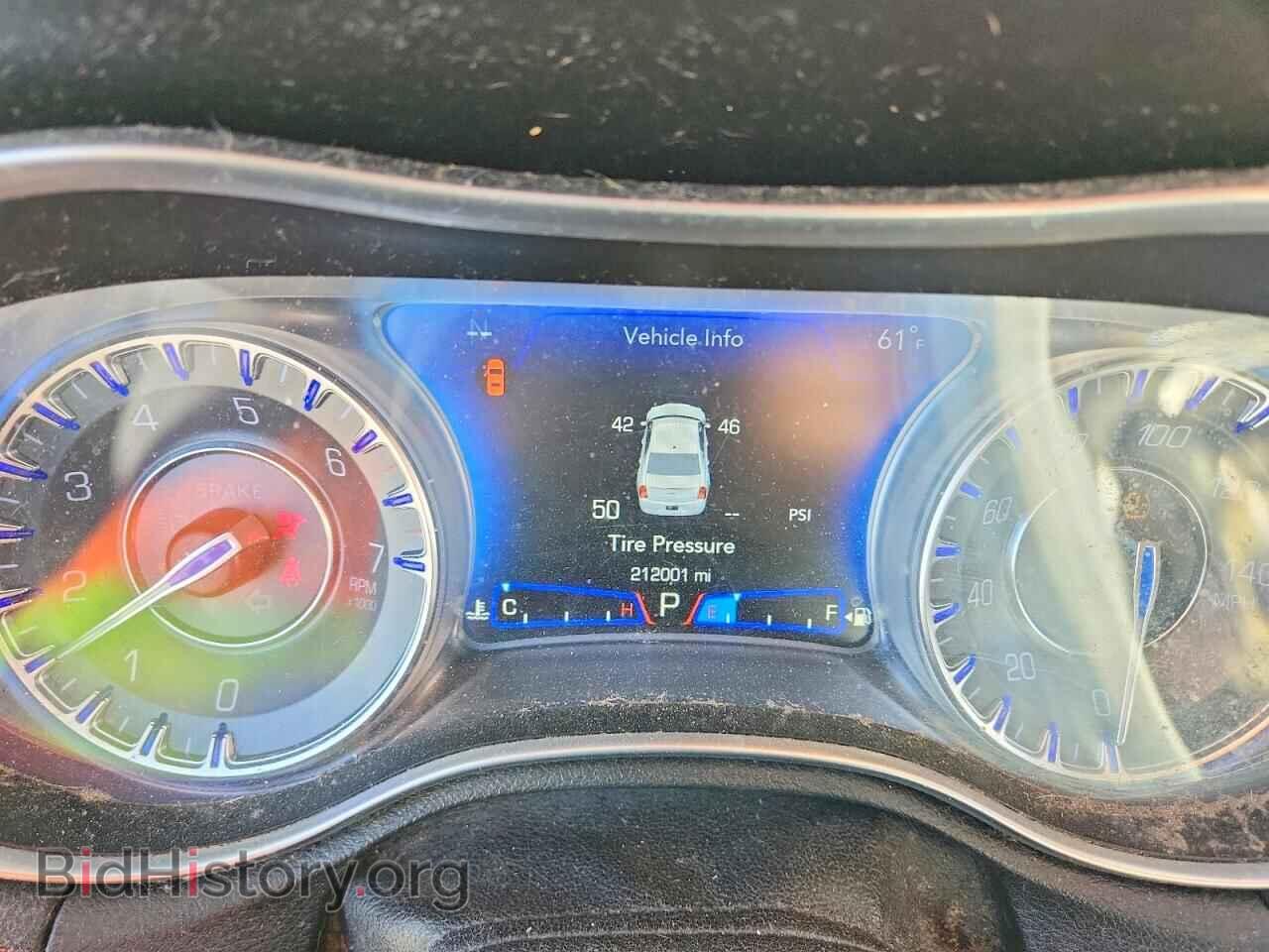 2019 CHRYSLER 300 - VIN: 2C3CCAEG0KH589828 - Фото 9