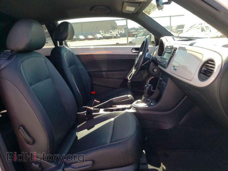 2012 Volkswagen BEETLE (VIN 3VWJP7AT2CM622826) — фото 5 из 10