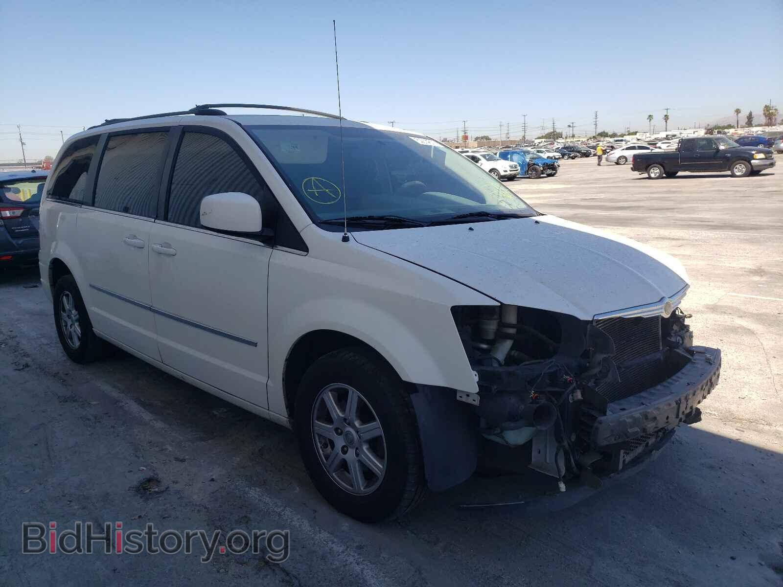 Photo 2A4RR5D11AR212940 - CHRYSLER MINIVAN 2010
