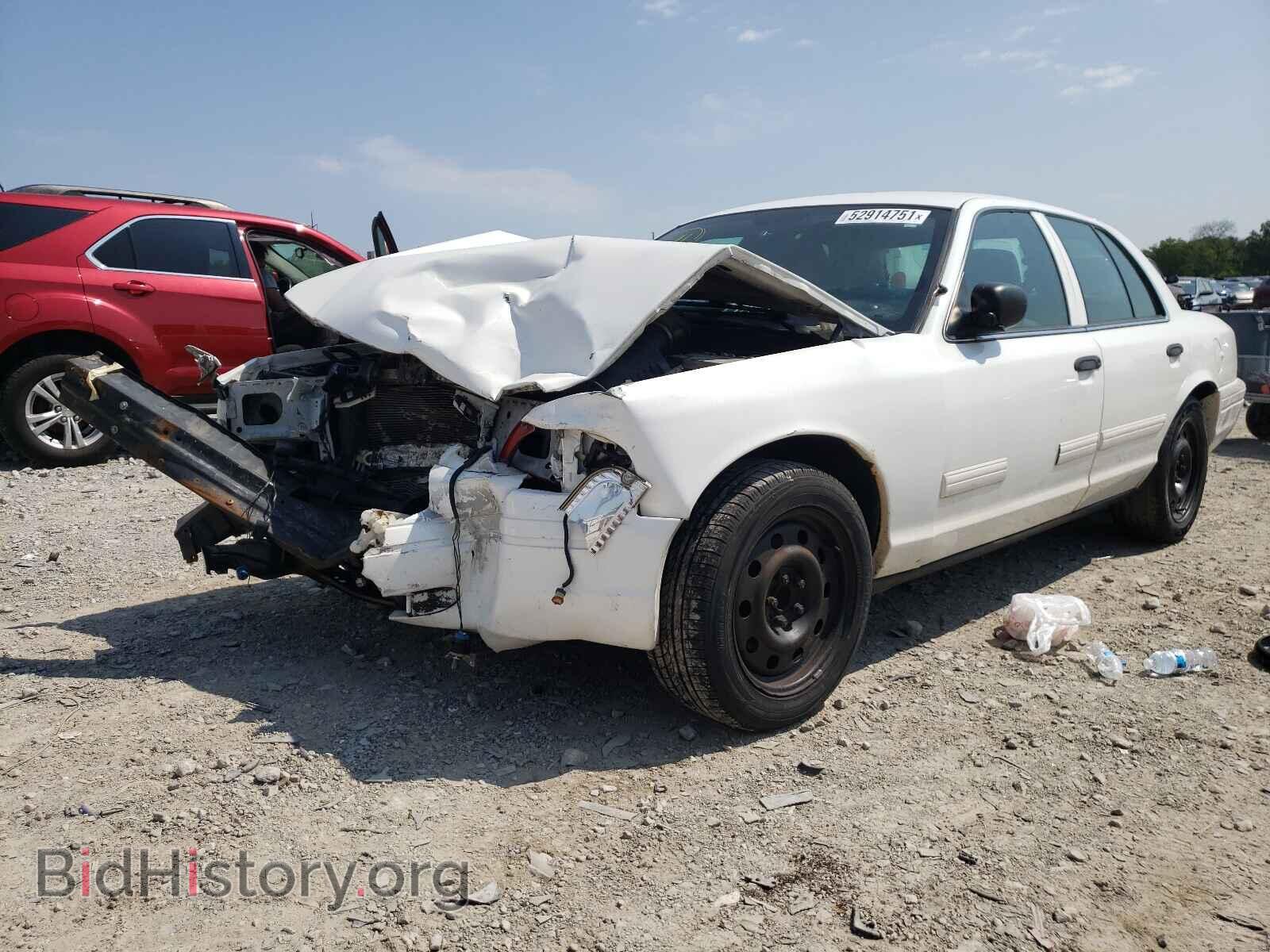 2011 FORD CROWN VIC - VIN: 2FABP7BV4BX180230 - Фото 2