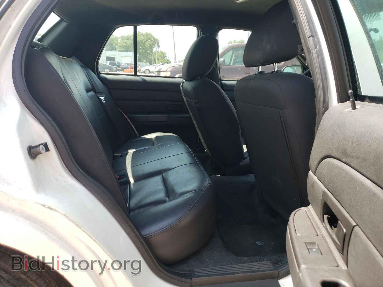 2011 FORD CROWN VIC - VIN: 2FABP7BV4BX180230 - Фото 6
