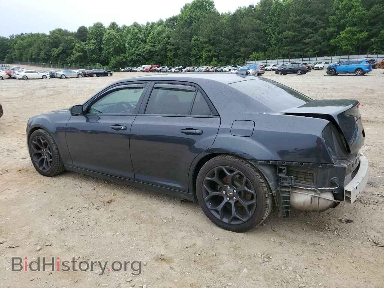 2019 CHRYSLER 300 - VIN: 2C3CCAAG0KH579631 - Фото 2