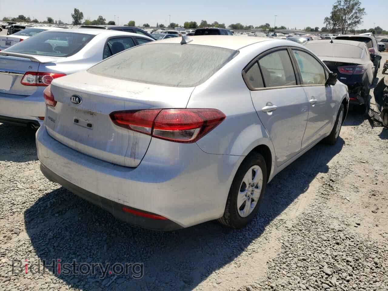 2017 KIA FORTE - VIN: 3KPFK4A79HE083177 - Фото 4