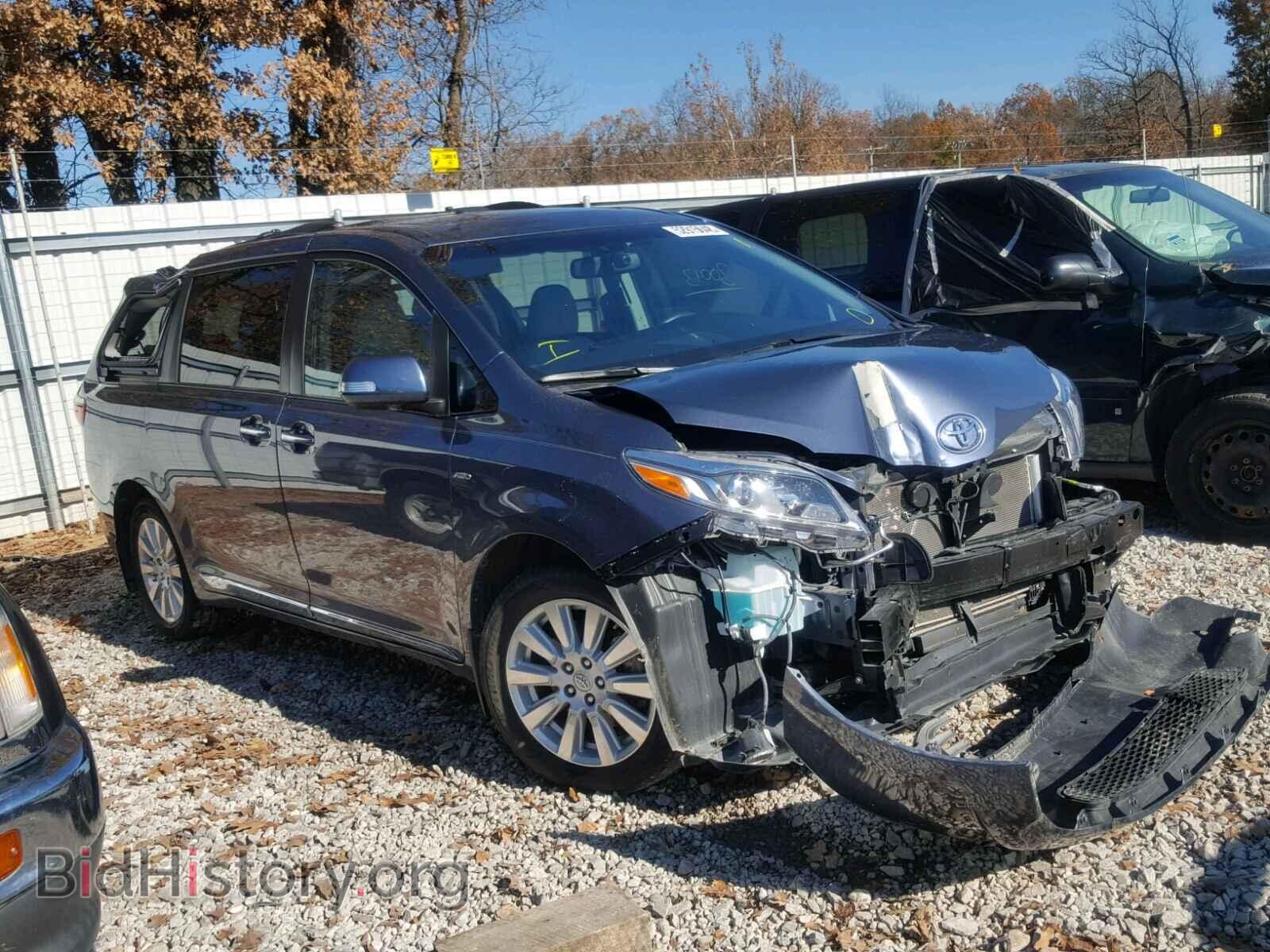 Photo 5TDDZ3DC2HS178787 - TOYOTA SIENNA XLE 2017