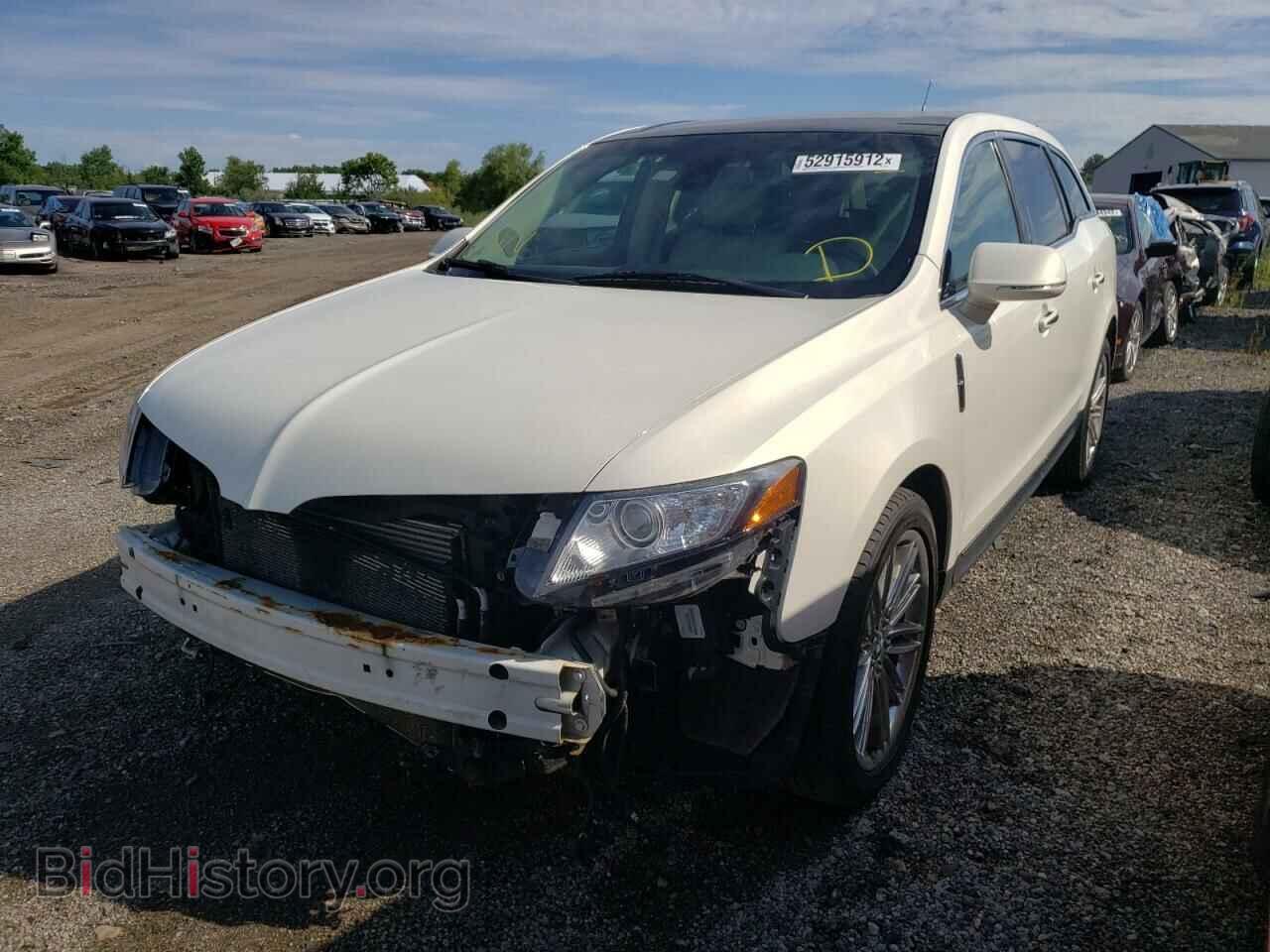 2013 LINCOLN MKT - VIN: 2LMHJ5AT0DBL52845 - Фото 2