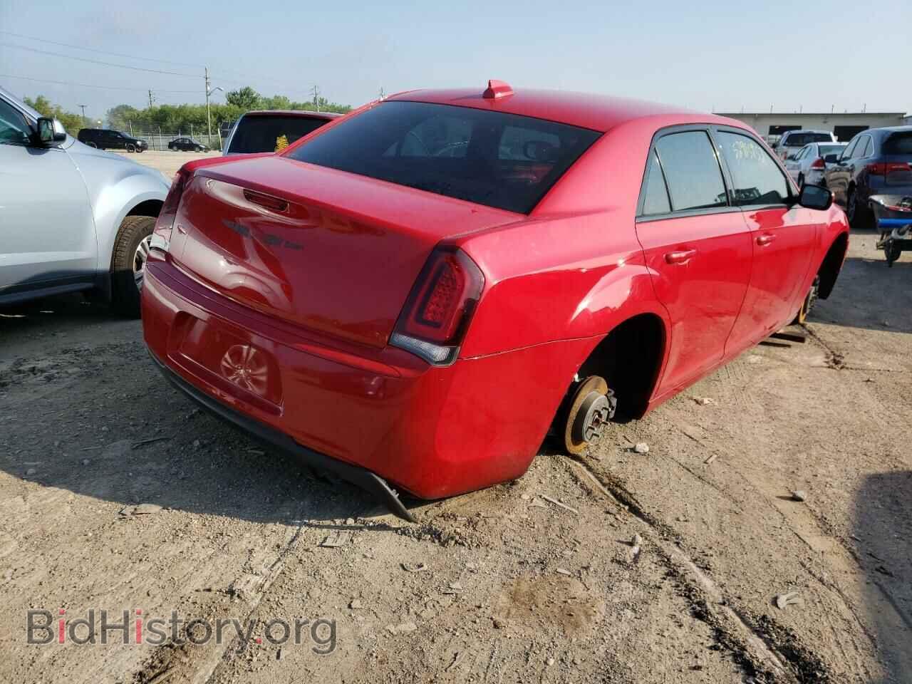 2016 CHRYSLER 300 - VIN: 2C3CCAGG4GH261798 - Фото 4