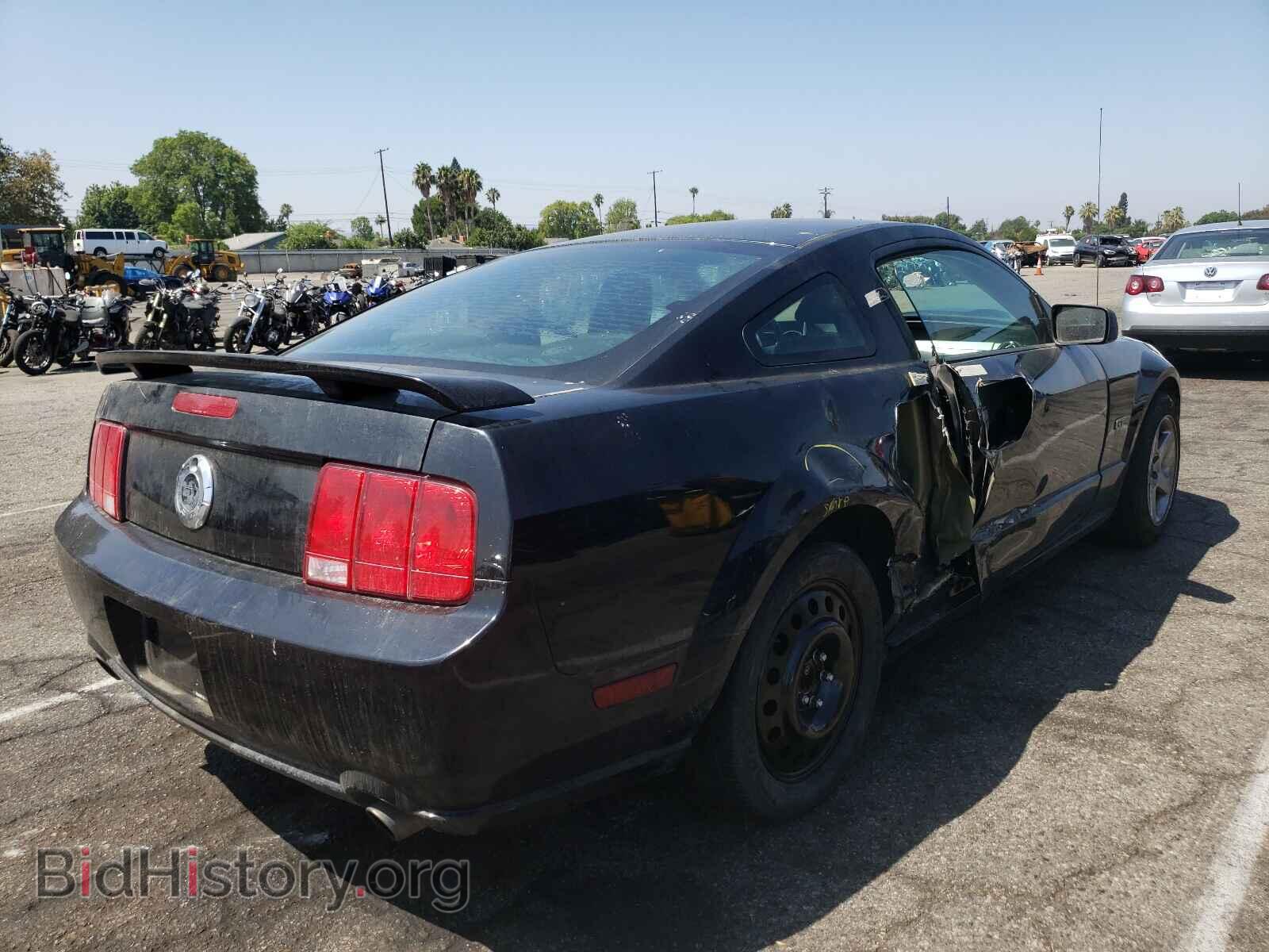 2007 FORD MUSTANG - VIN: 1ZVHT82H375228791 - Фото 4