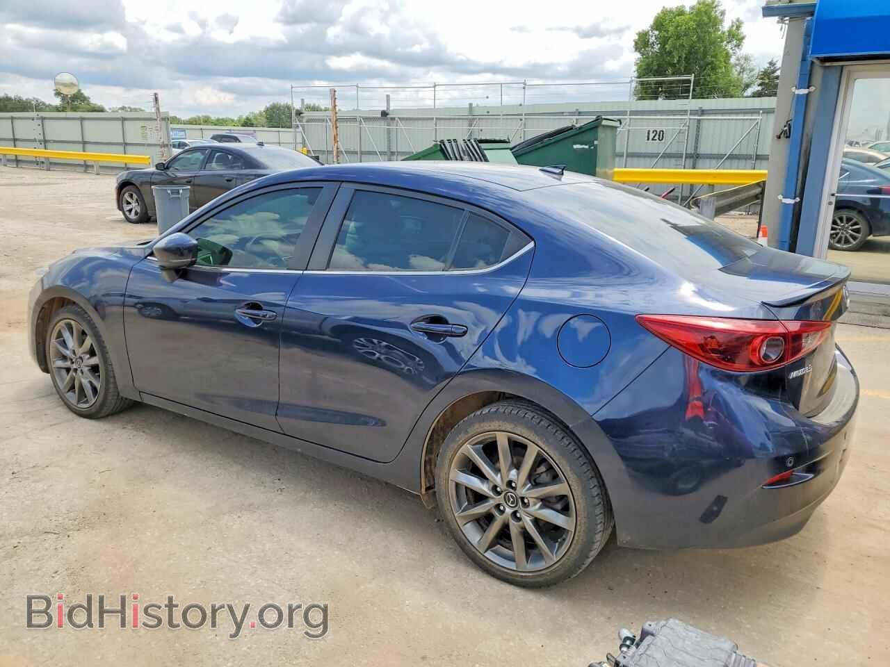 2018 MAZDA 3 - VIN: 3MZBN1W31JM253213 - Фото 2