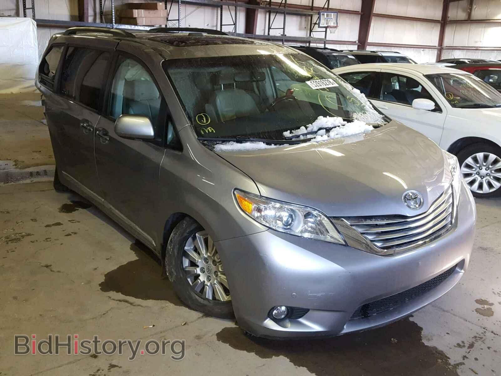 Photo 5TDDK3DC6CS044006 - TOYOTA SIENNA XLE 2012