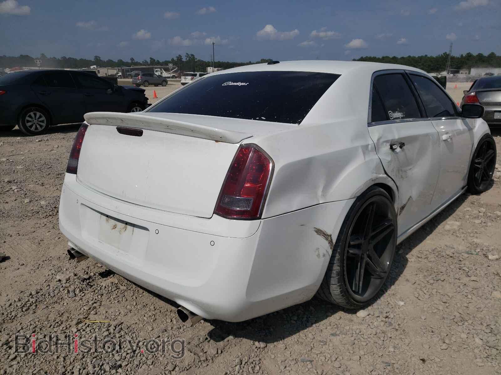 2014 CHRYSLER 300 - VIN: 2C3CCAGT1EH181529 - Фото 4