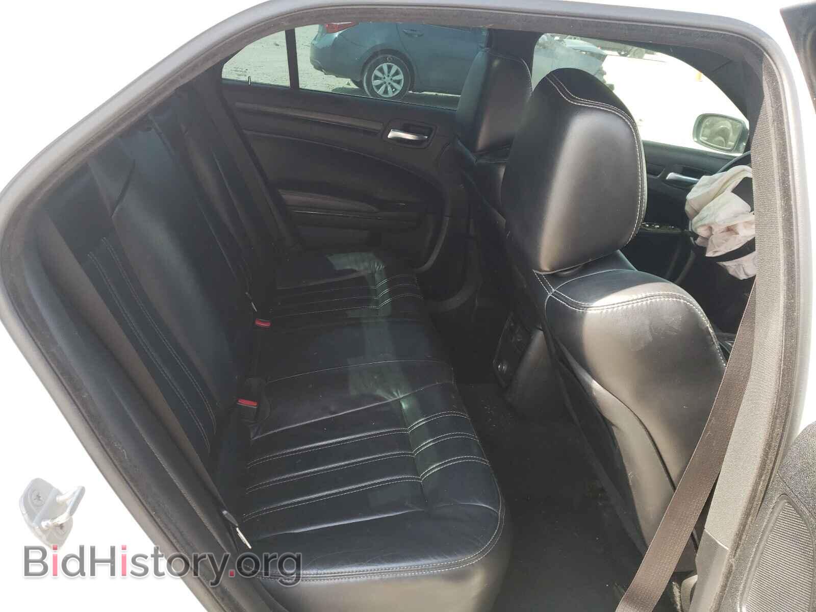 2014 CHRYSLER 300 - VIN: 2C3CCAGT1EH181529 - Фото 6