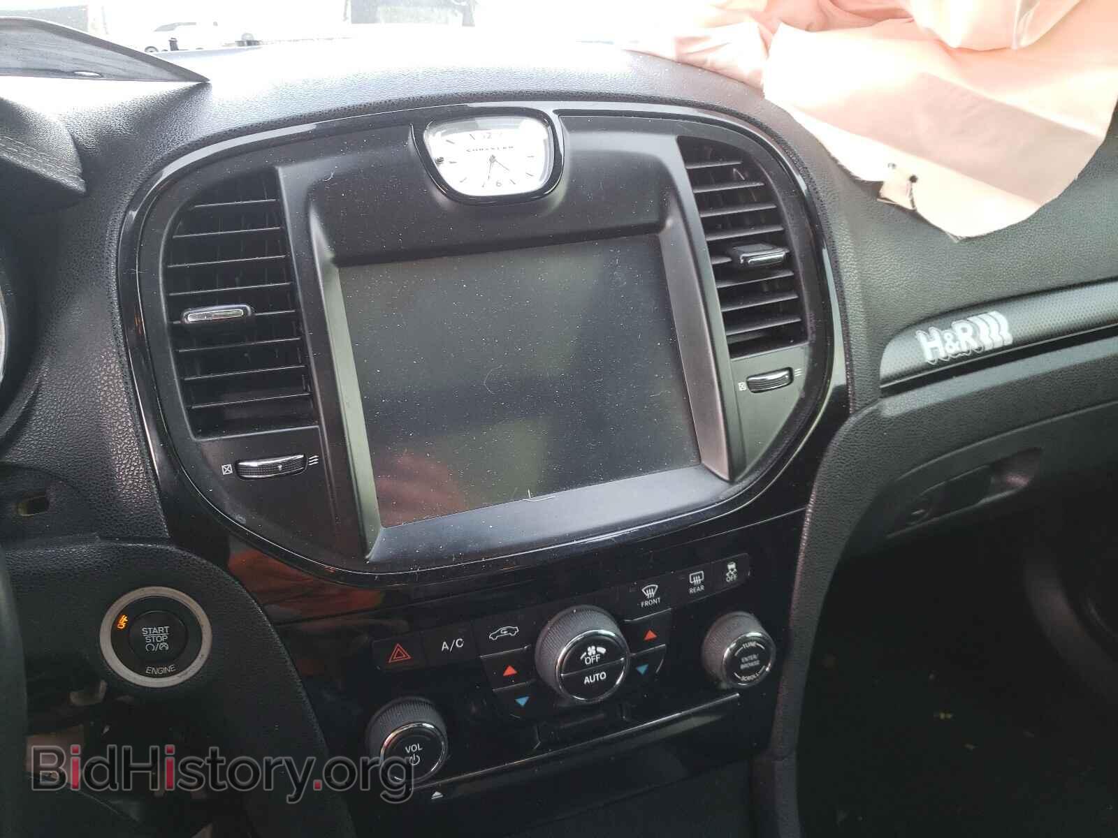 2014 CHRYSLER 300 - VIN: 2C3CCAGT1EH181529 - Фото 9