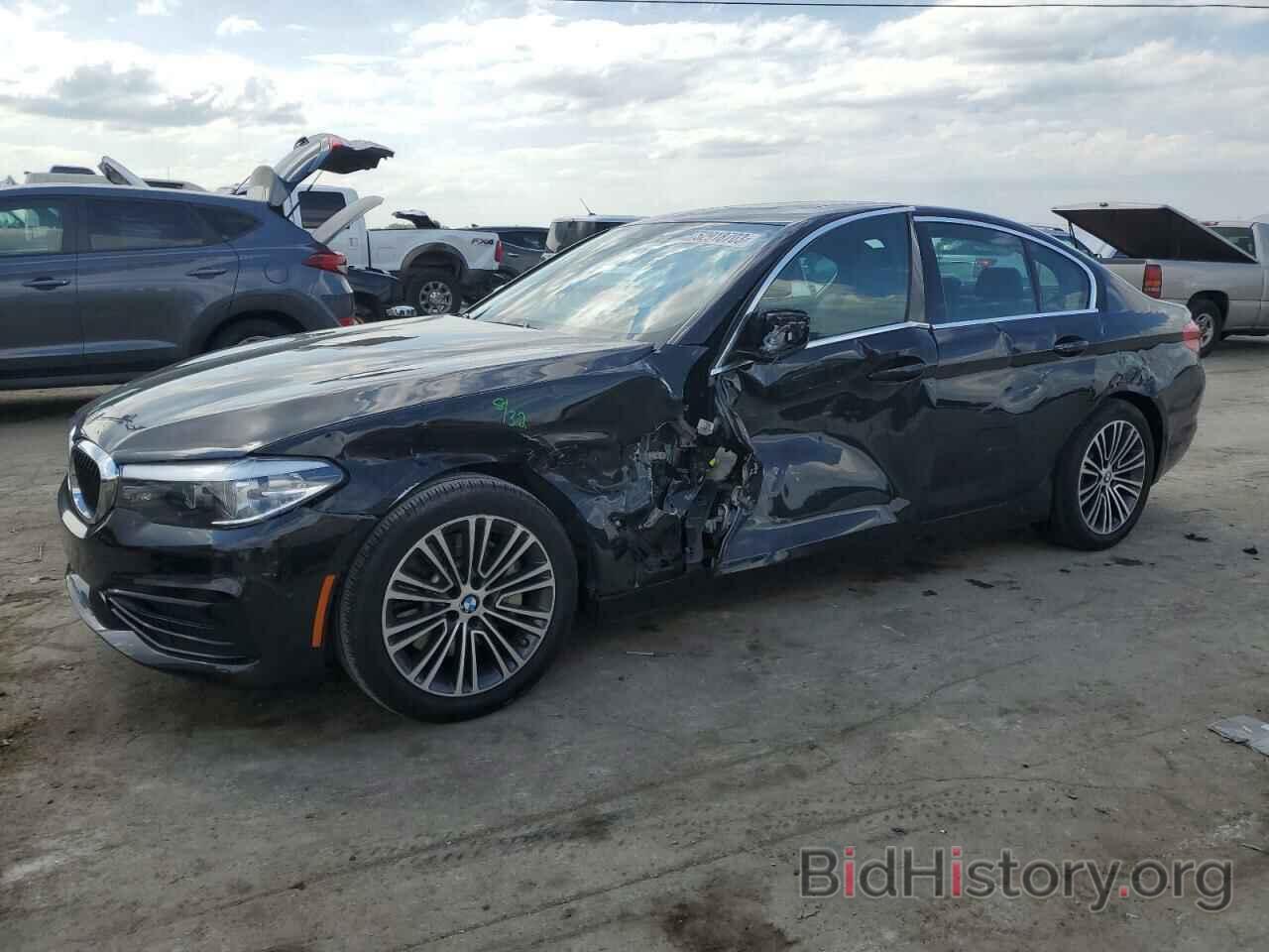 Photo WBAJE5C59KWW17050 - BMW 5 SERIES 2019