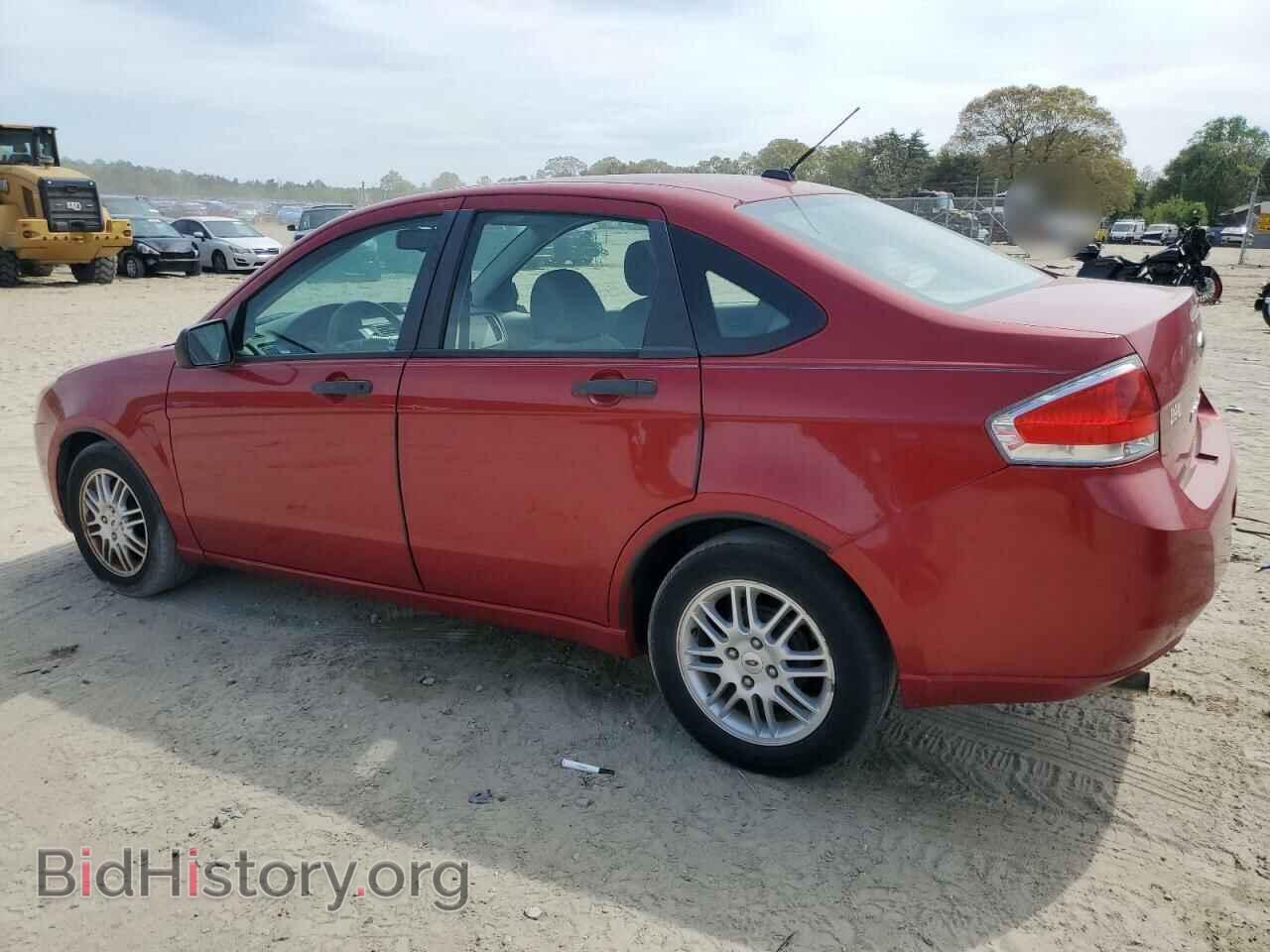 2011 FORD FOCUS - VIN: 1FAHP3FN6BW132303 - Фото 2