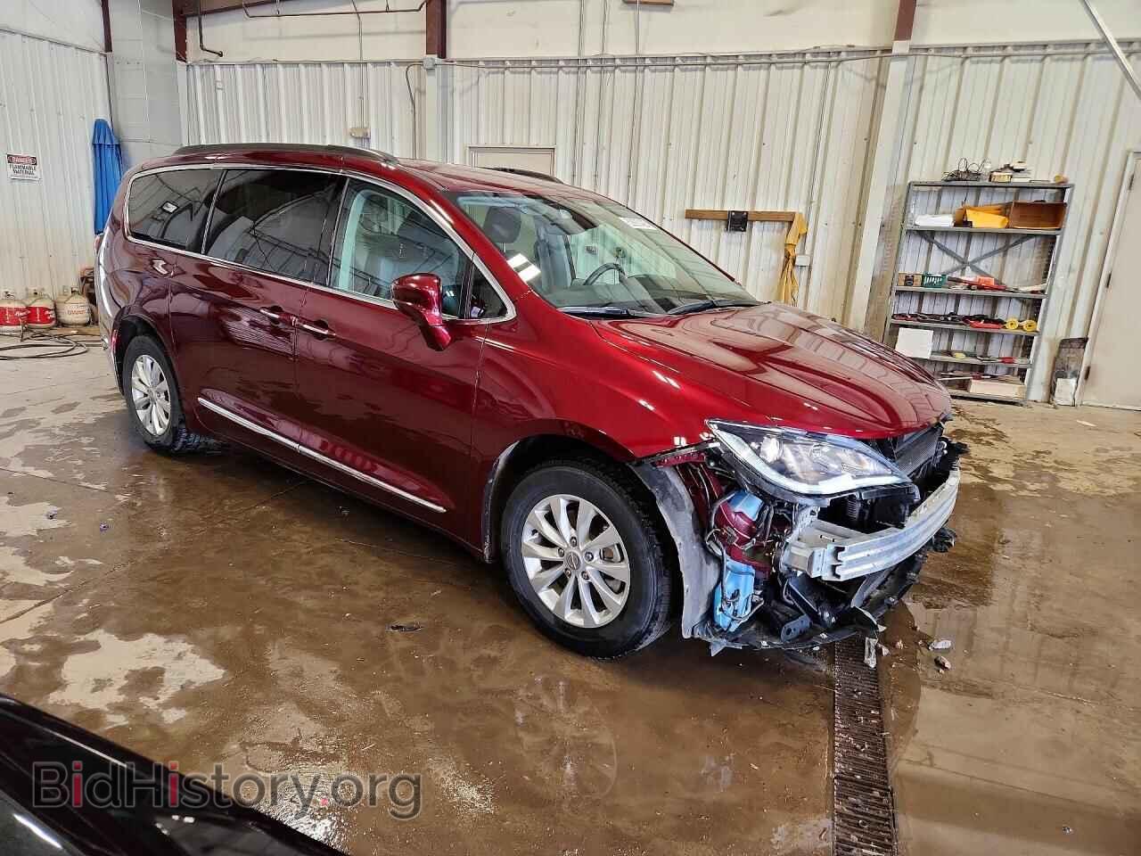 2017 CHRYSLER All Models - VIN: 2C4RC1BG9HR509441 - Фото 4
