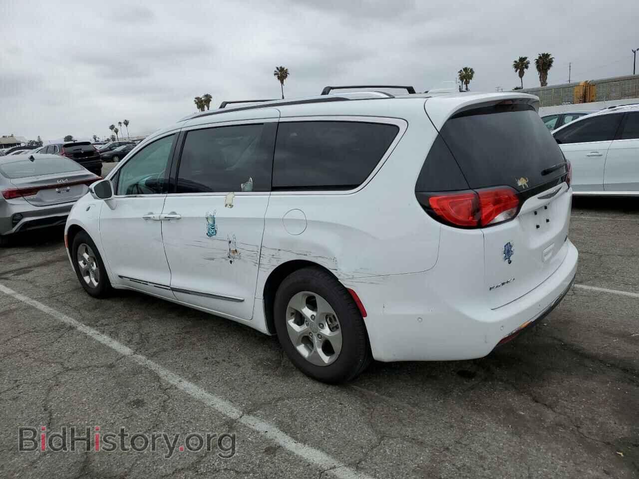 2018 CHRYSLER PACIFICA - VIN: 2C4RC1N72JR213212 - Фото 2