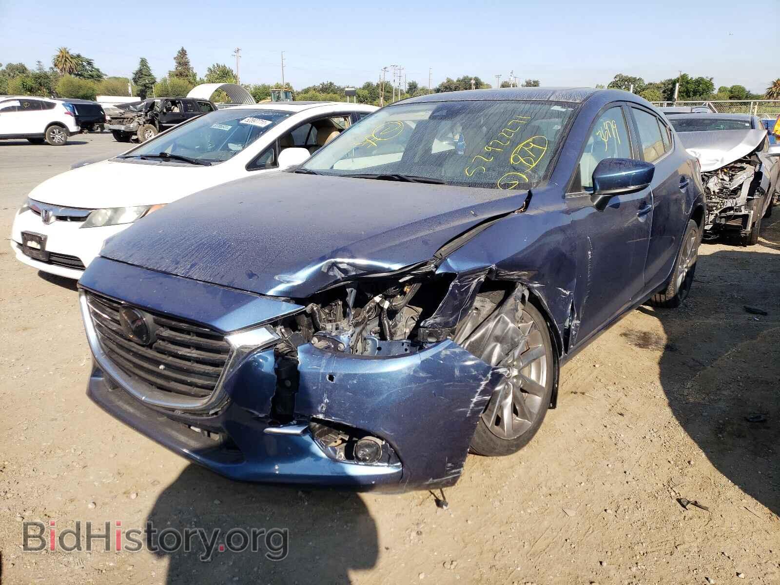 2018 MAZDA 3 - VIN: 3MZBN1M31JM267079 - Фото 2
