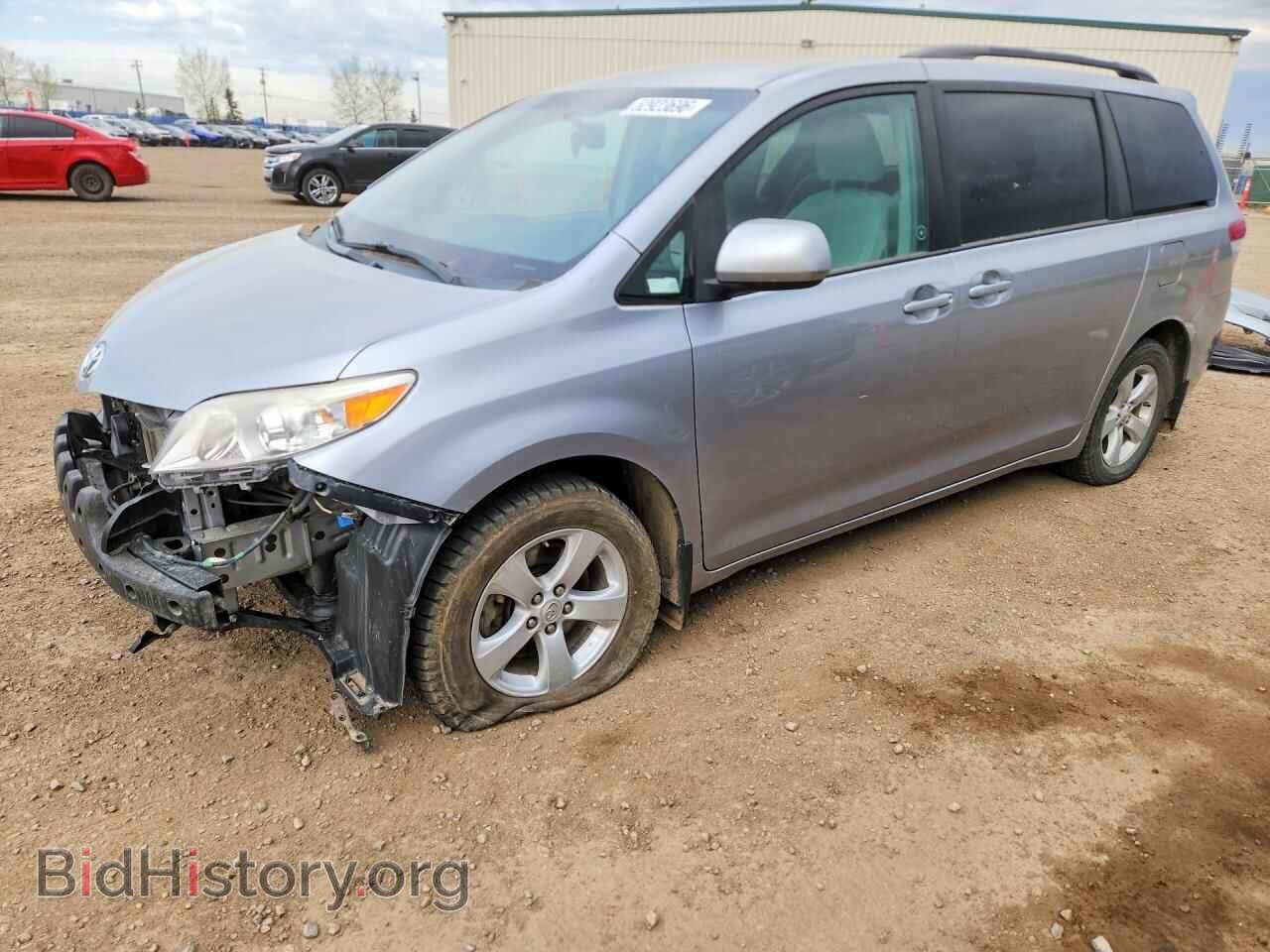 Фотография 5TDJK3DC1BS020276 - TOYOTA SIENNA 2011
