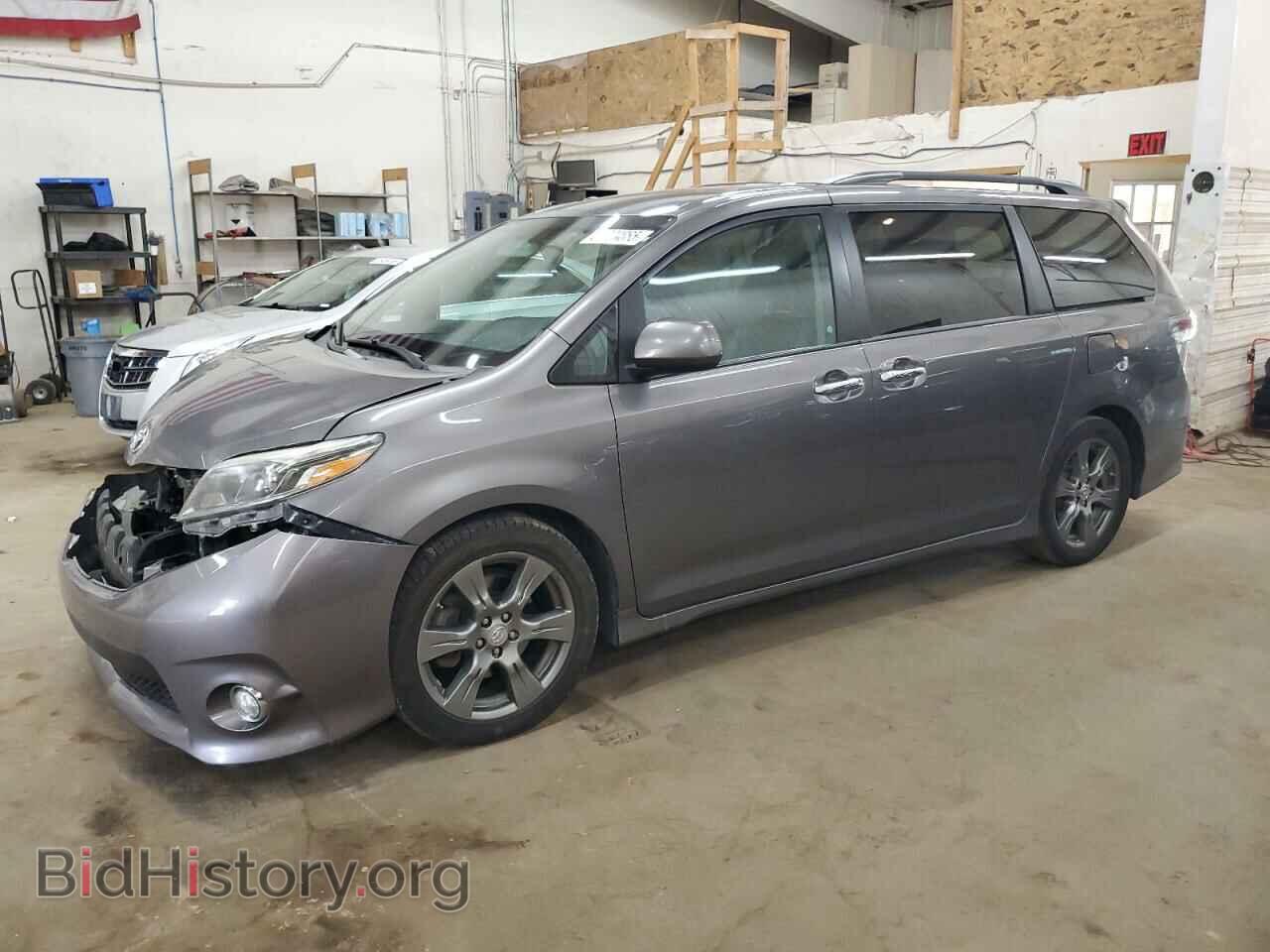 Фотография 5TDXZ3DC2HS816940 - TOYOTA SIENNA 2017