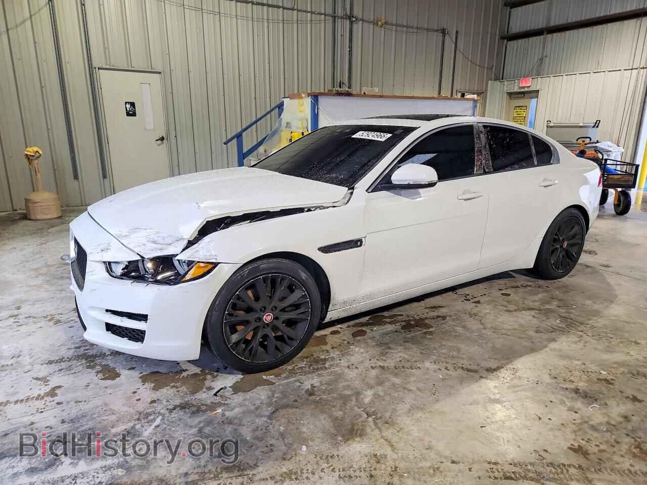 Photo SAJAR4BG7HA978837 - JAGUAR XE 2017