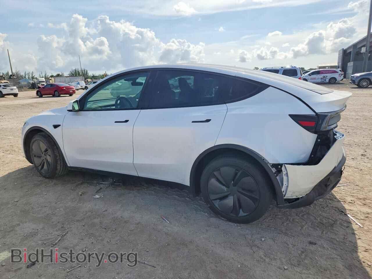 2026 TESLA MODEL Y - VIN: 7SAYGDEE3TA405916 - Фото 2