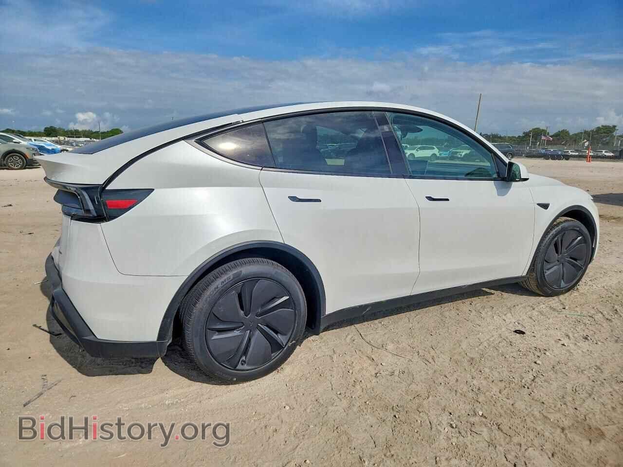 2026 TESLA MODEL Y - VIN: 7SAYGDEE3TA405916 - Фото 3