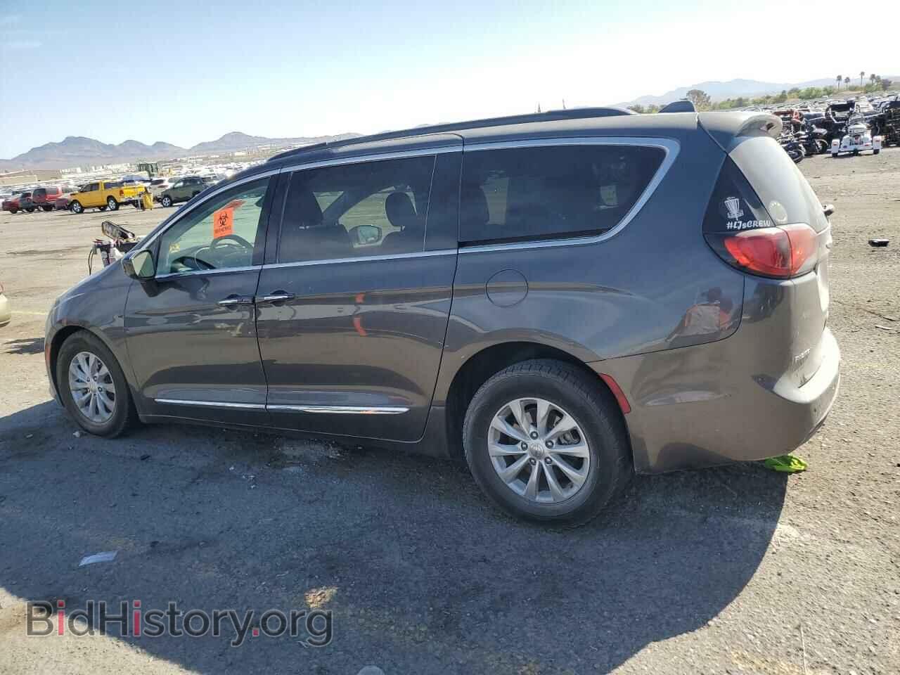 2017 CHRYSLER PACIFICA - VIN: 2C4RC1BG4HR747567 - Фото 2