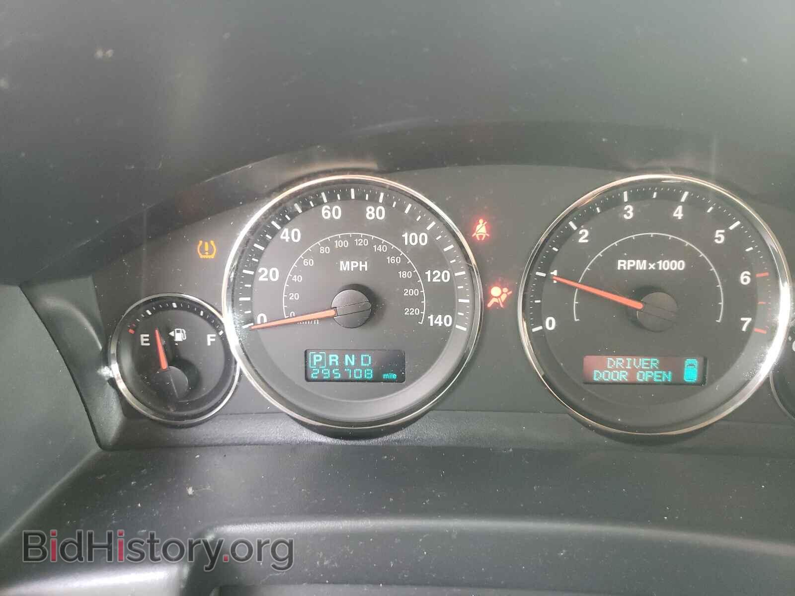 2006 JEEP COMMANDER - VIN: 1J8HH48K56C193352 - Фото 8