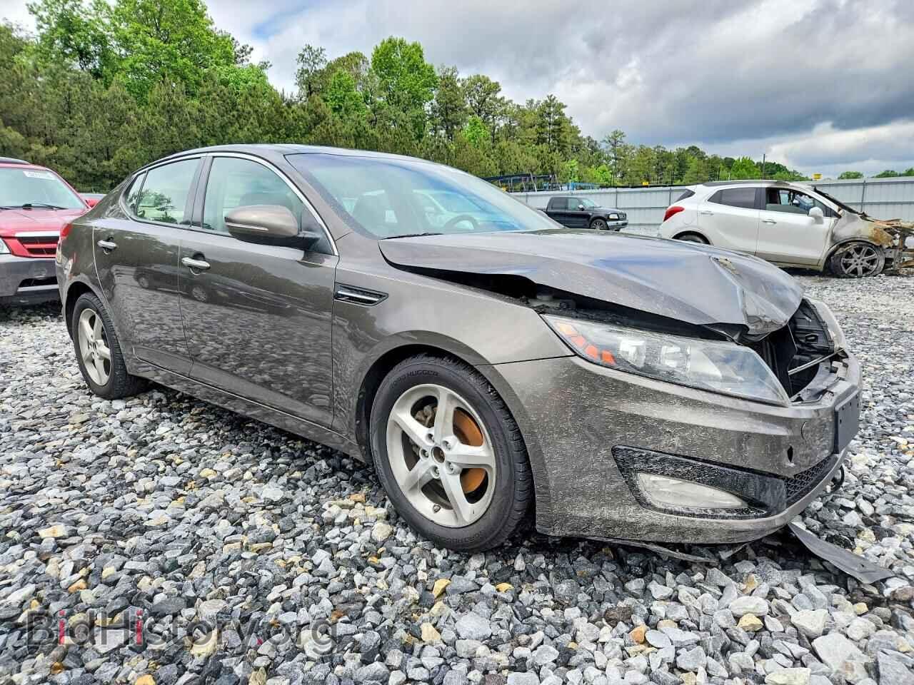 2011 KIA OPTIMA - VIN: KNAGN4A75B5109592 - Photo 4