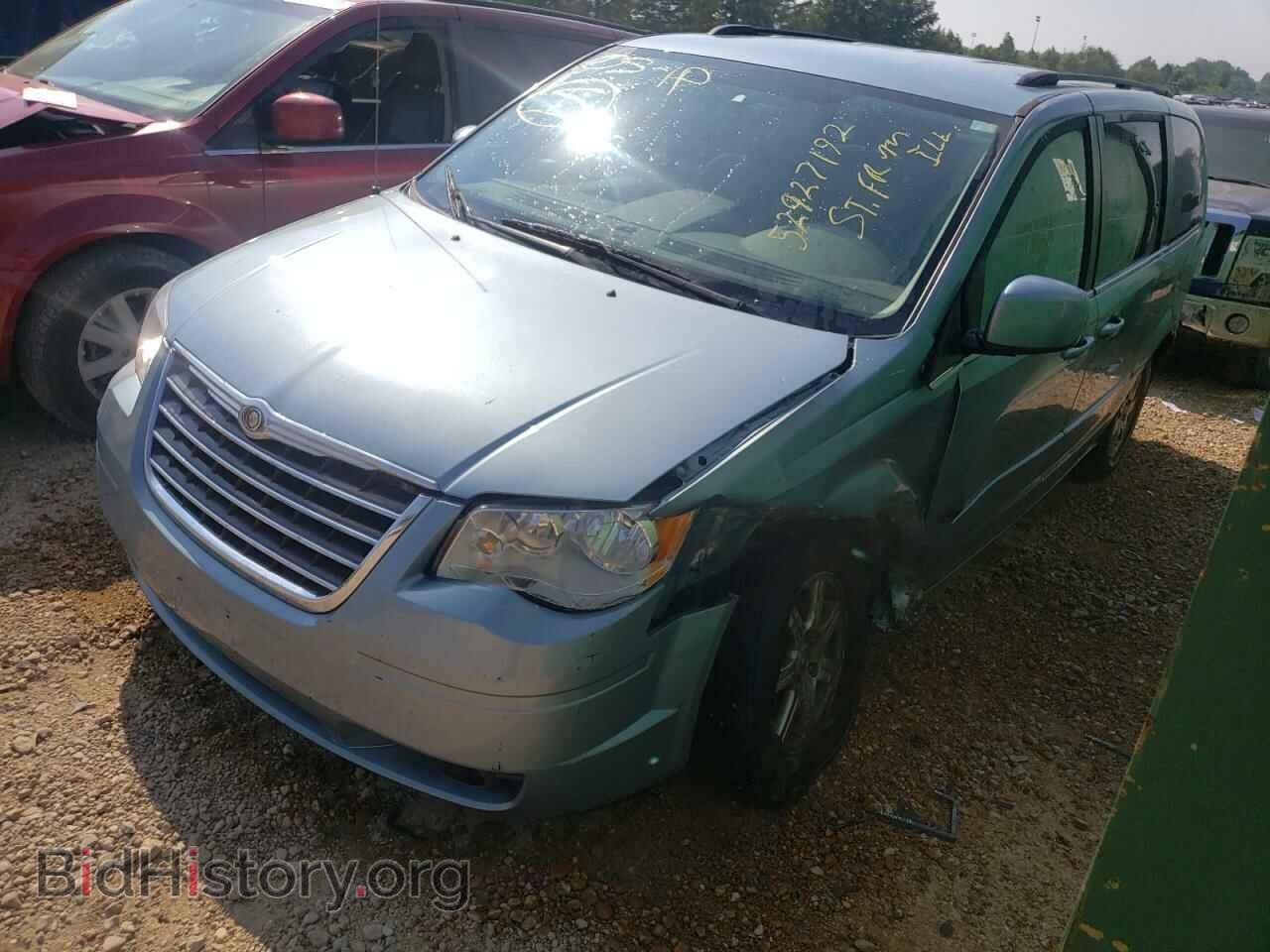 2008 CHRYSLER MINIVAN - VIN: 2A8HR54PX8R647271 - Фото 2