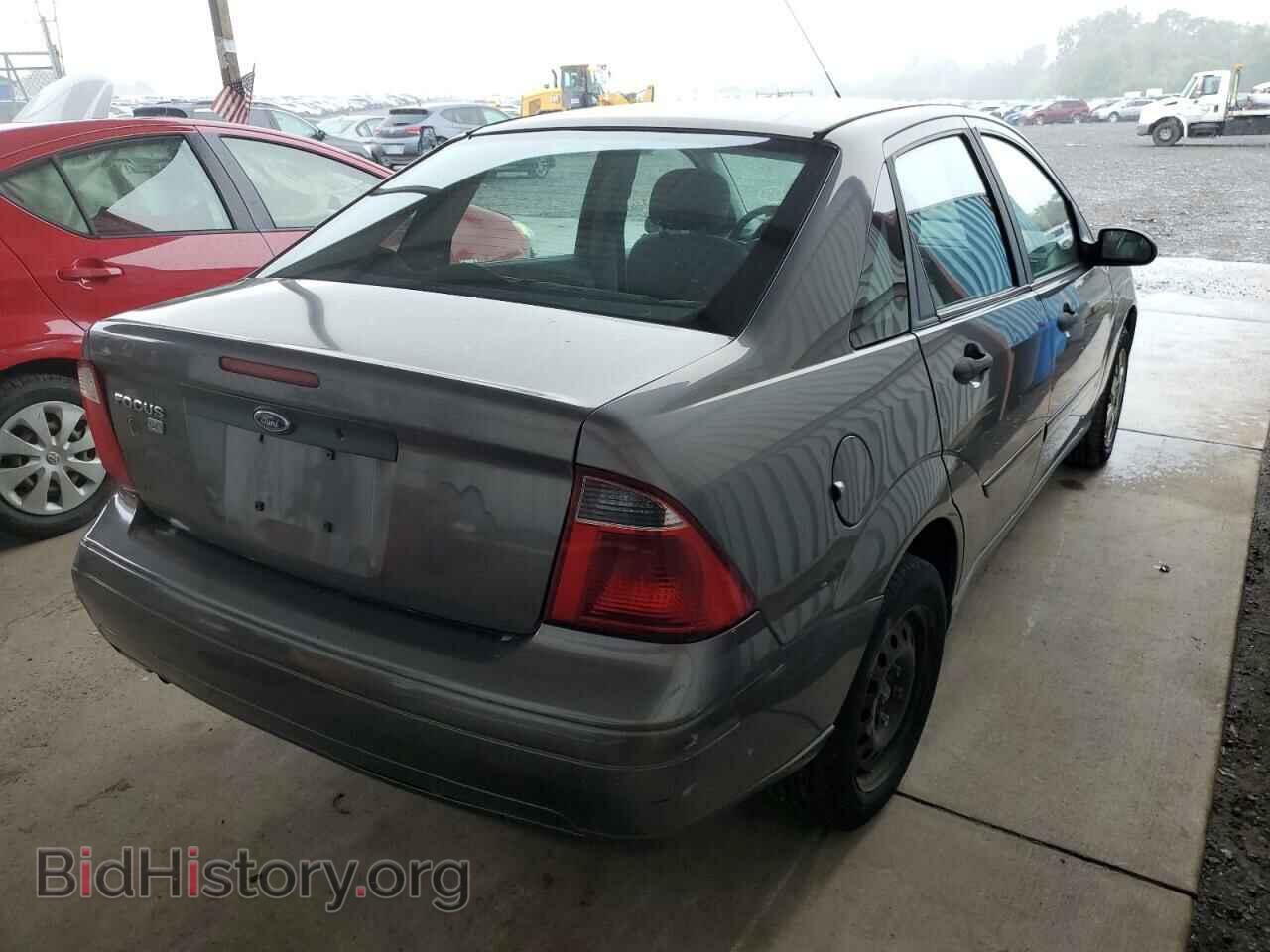 2007 FORD FOCUS - VIN: 1FAHP34N67W305845 - Фото 4