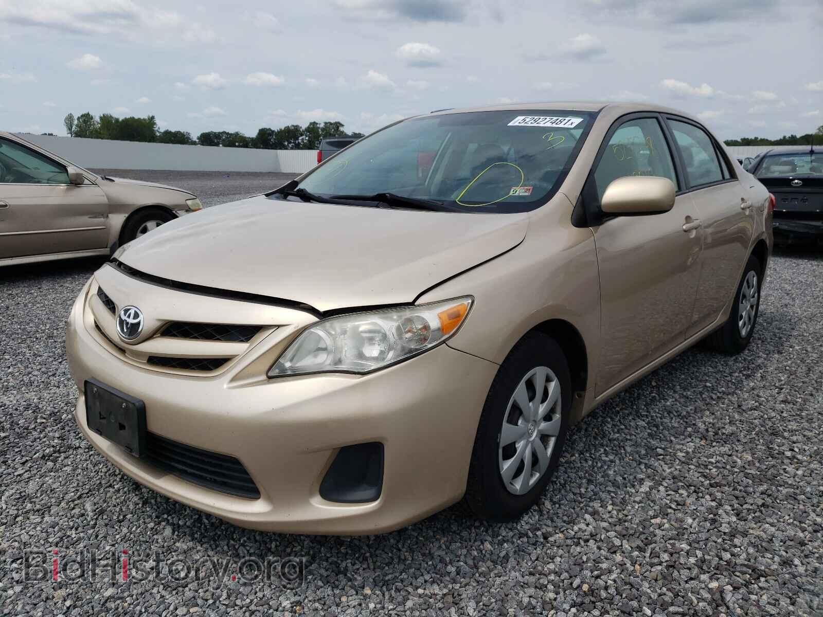2011 TOYOTA COROLLA - VIN: 2T1BU4EE1BC677950 - Фото 2