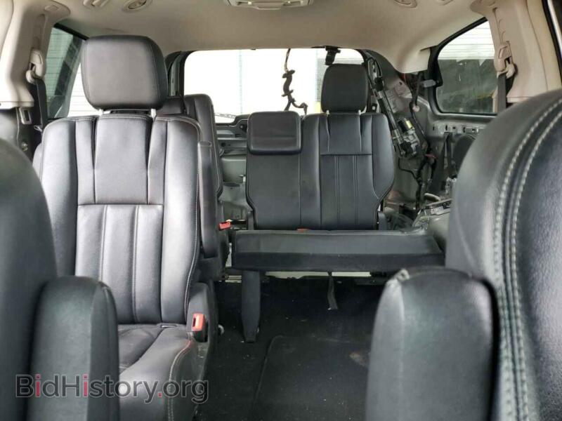 2016 Chrysler MINIVAN (VIN 2C4RC1BG4GR110662) — photo 10 of 14