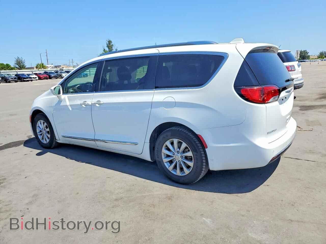 2019 CHRYSLER PACIFICA - VIN: 2C4RC1BG3KR626388 - Фото 2