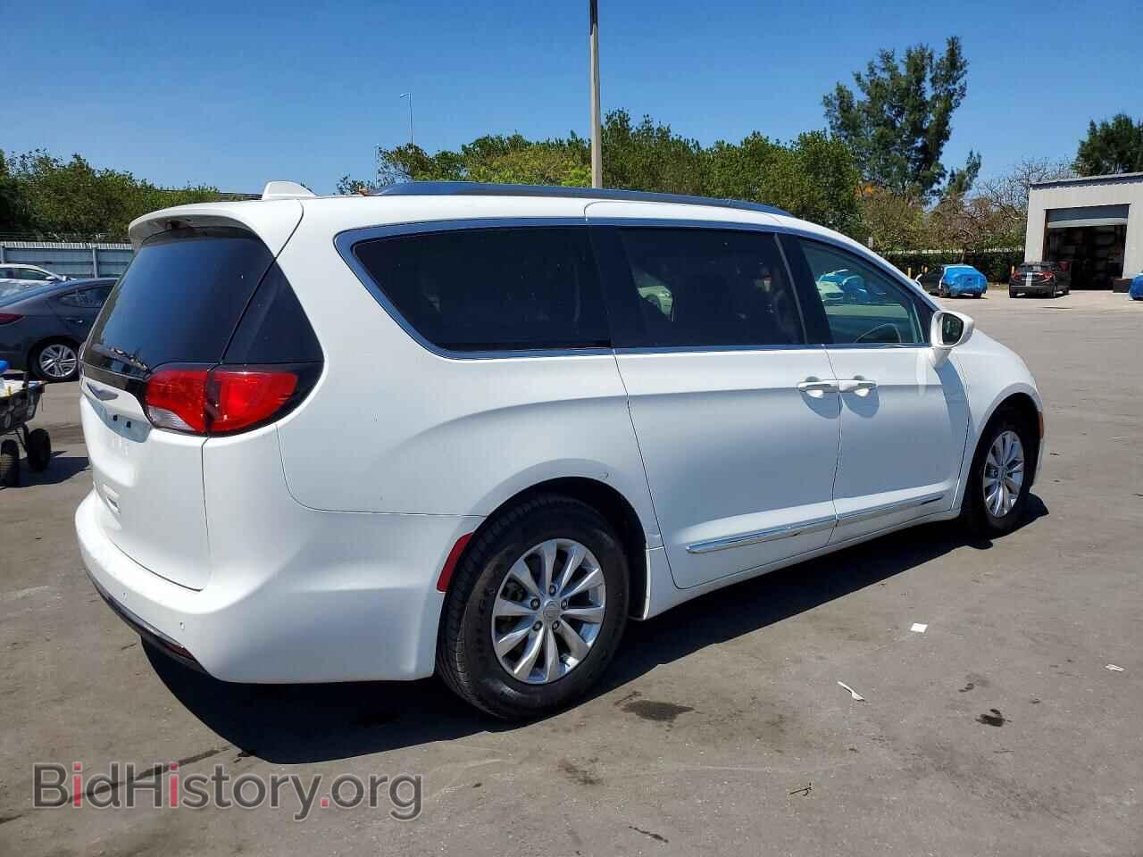 2019 CHRYSLER PACIFICA - VIN: 2C4RC1BG3KR626388 - Фото 3