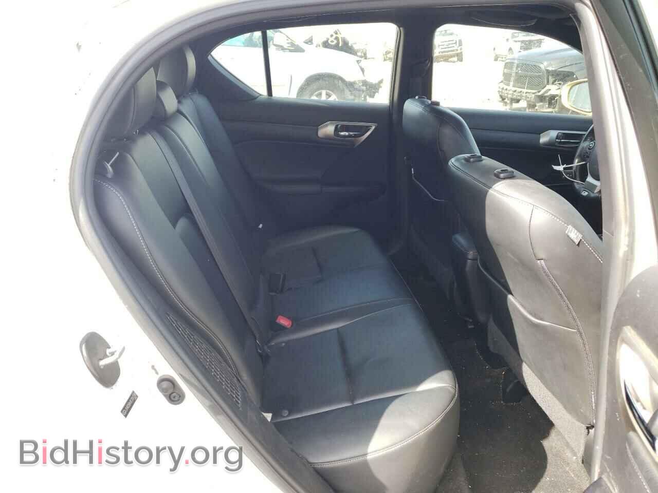 2014 LEXUS CT 200 - VIN: JTHKD5BH3E2207330 - Photo 10