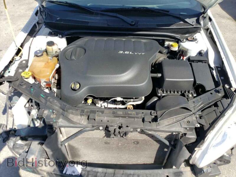 2013 Chrysler 200 (VIN 1C3CCBCG8DN701410) — photo 11 of 13