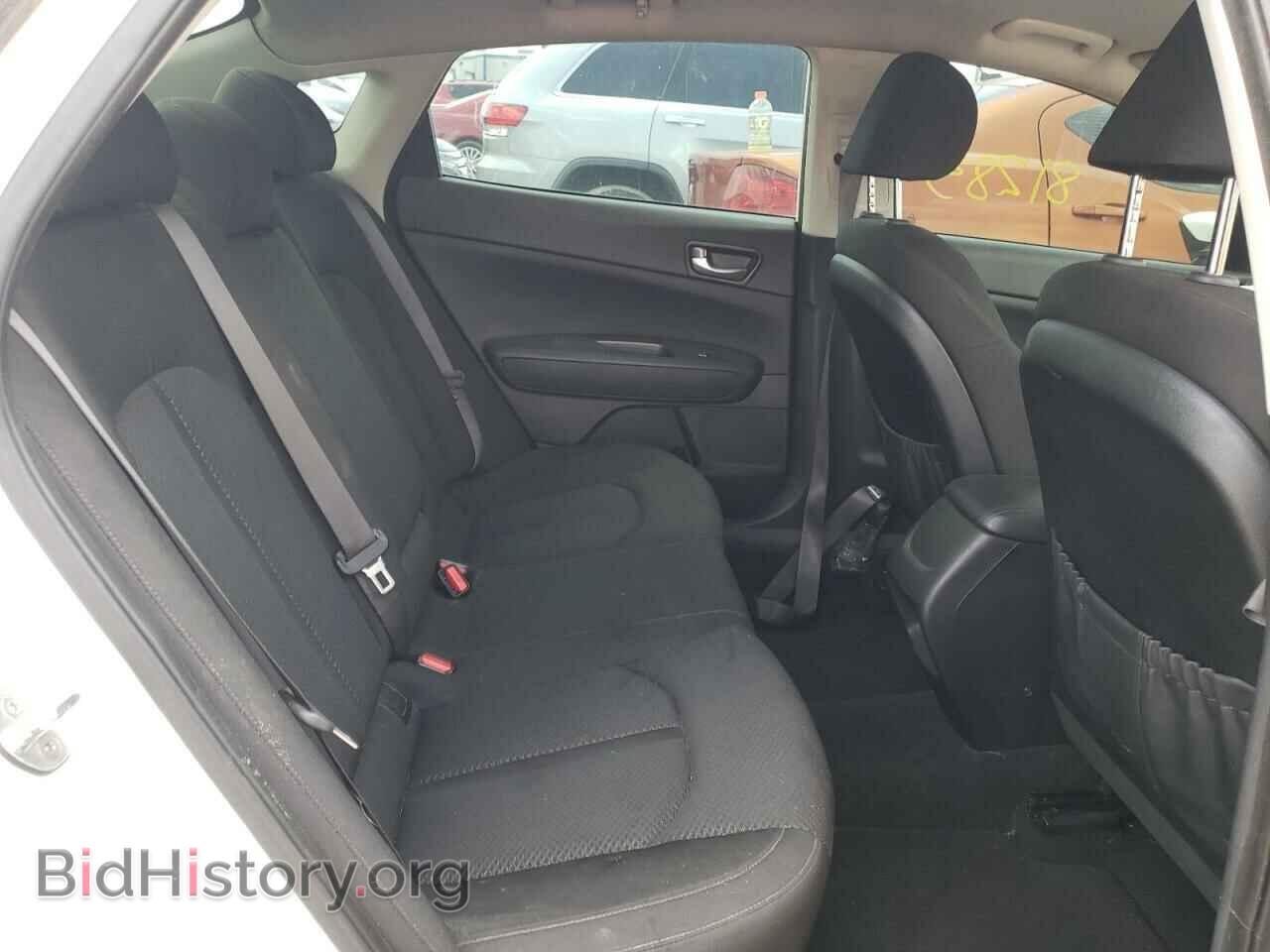 2018 KIA OPTIMA - VIN: KNAGT4L37J5216089 - Фото 6