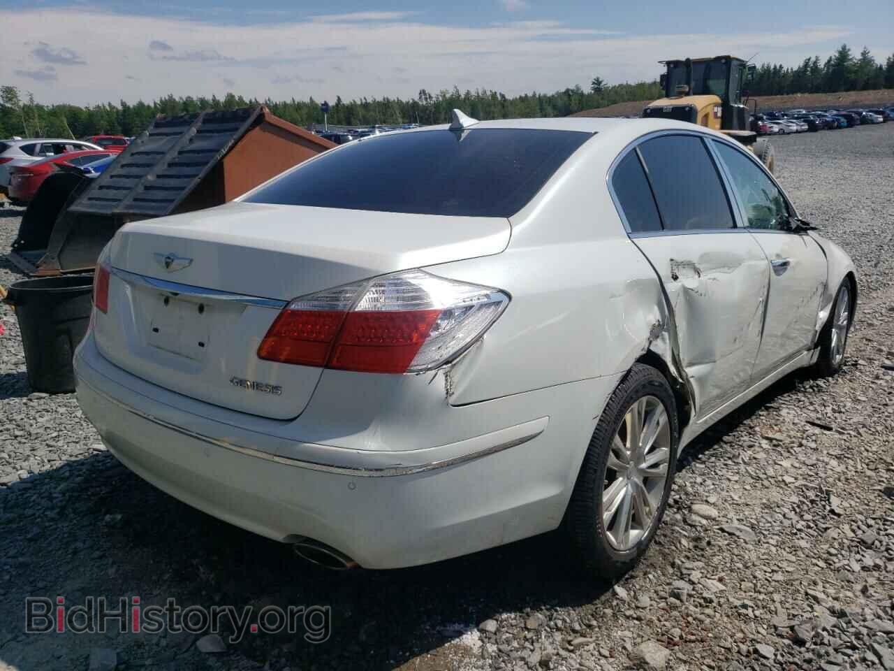 2011 HYUNDAI GENESIS - VIN: KMHGC4DF3BU138568 - Фото 4