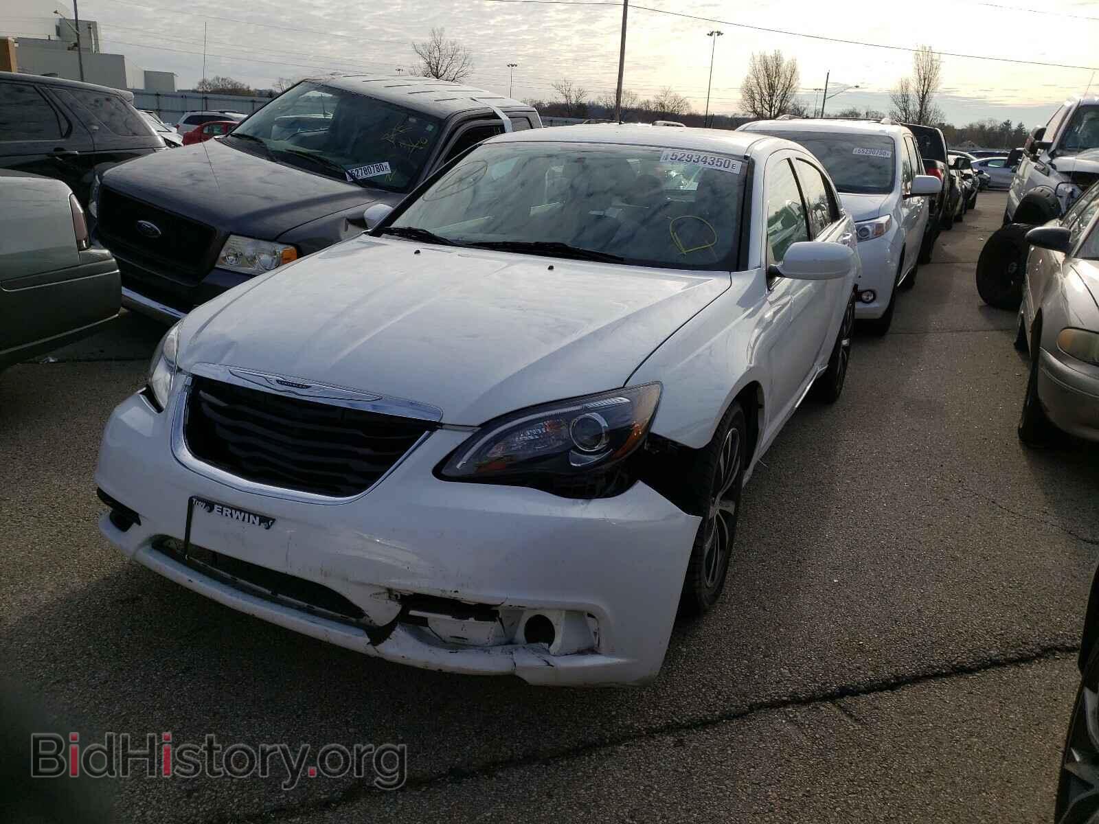 2012 CHRYSLER 200 - VIN: 1C3CCBBG5CN257466 - Фото 2