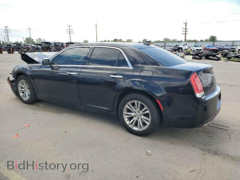 2017 Chrysler 300 (VIN 2C3CCAEG3HH549915) — фото 2 из 12