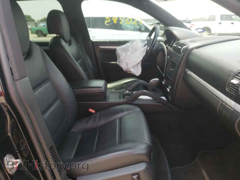 2010 Porsche CAYENNE (VIN WP1AA2AP1ALA10074) — фото 5 из 10