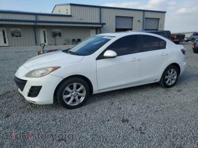 2011 Mazda 3 I, white — VIN JM1BL1VF1B1389103, Copart