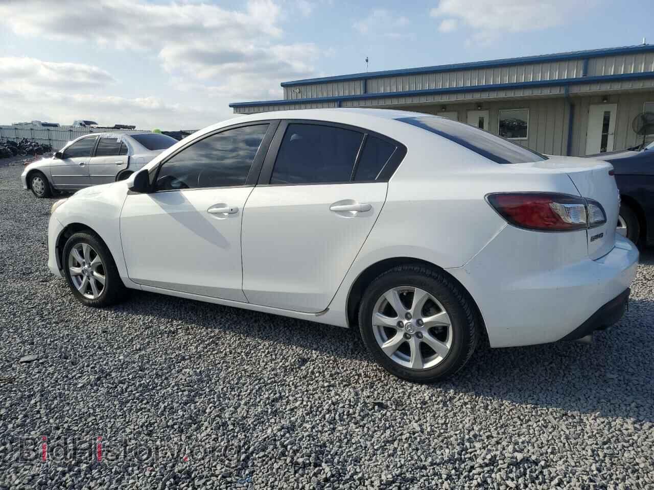 2011 MAZDA 3 - VIN: JM1BL1VF1B1389103 - Фото 2