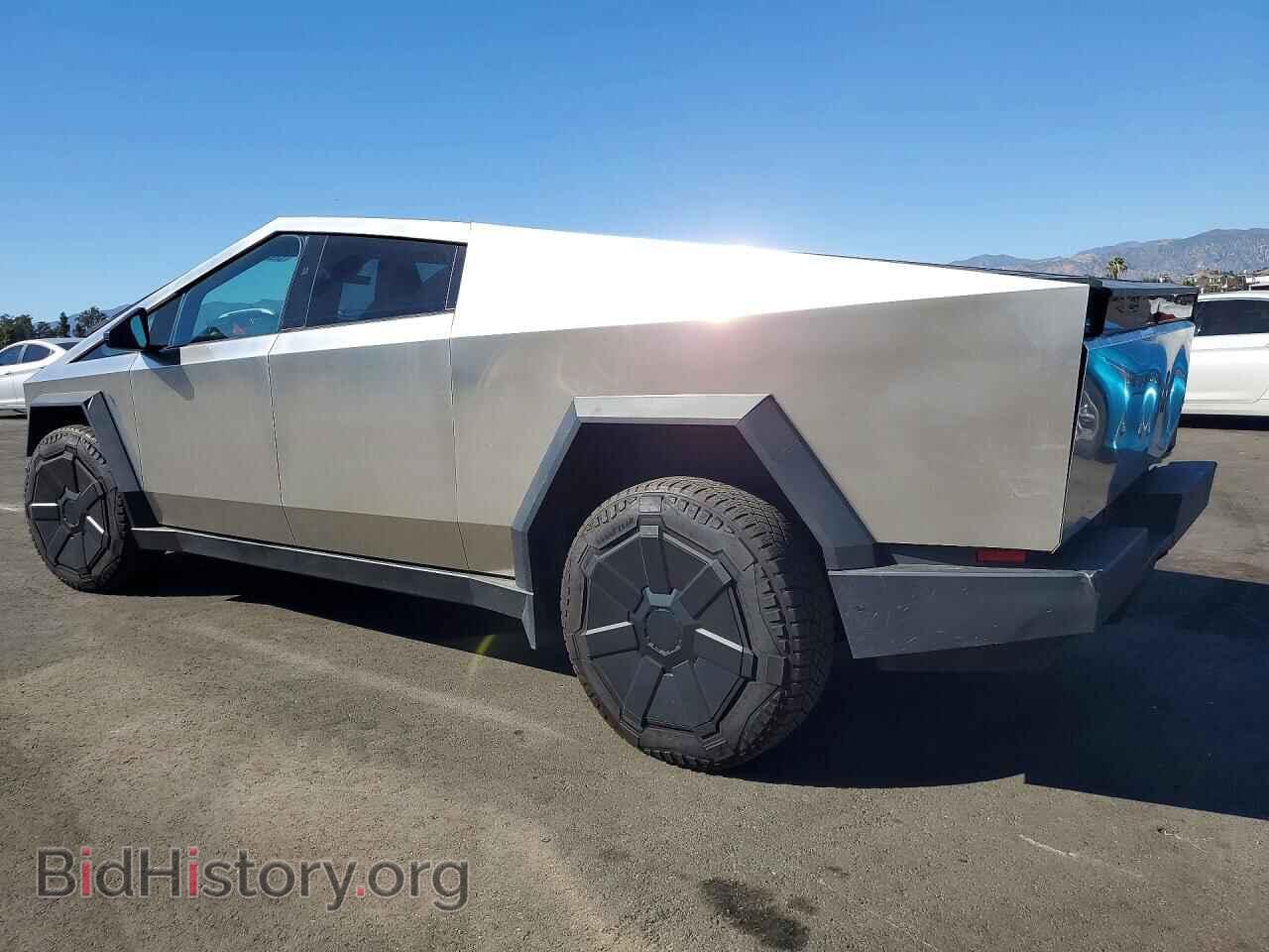2024 TESLA CYBERTRUCK - VIN: 7G2CEHED6RA024210 - Photo 2