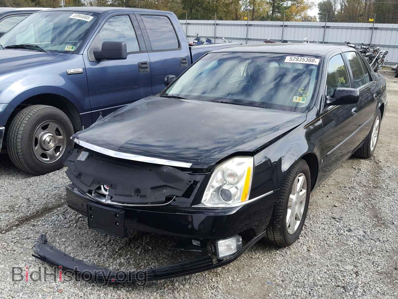2008 CADILLAC DTS - VIN: 1G6KD57Y28U101778 - Photo 2