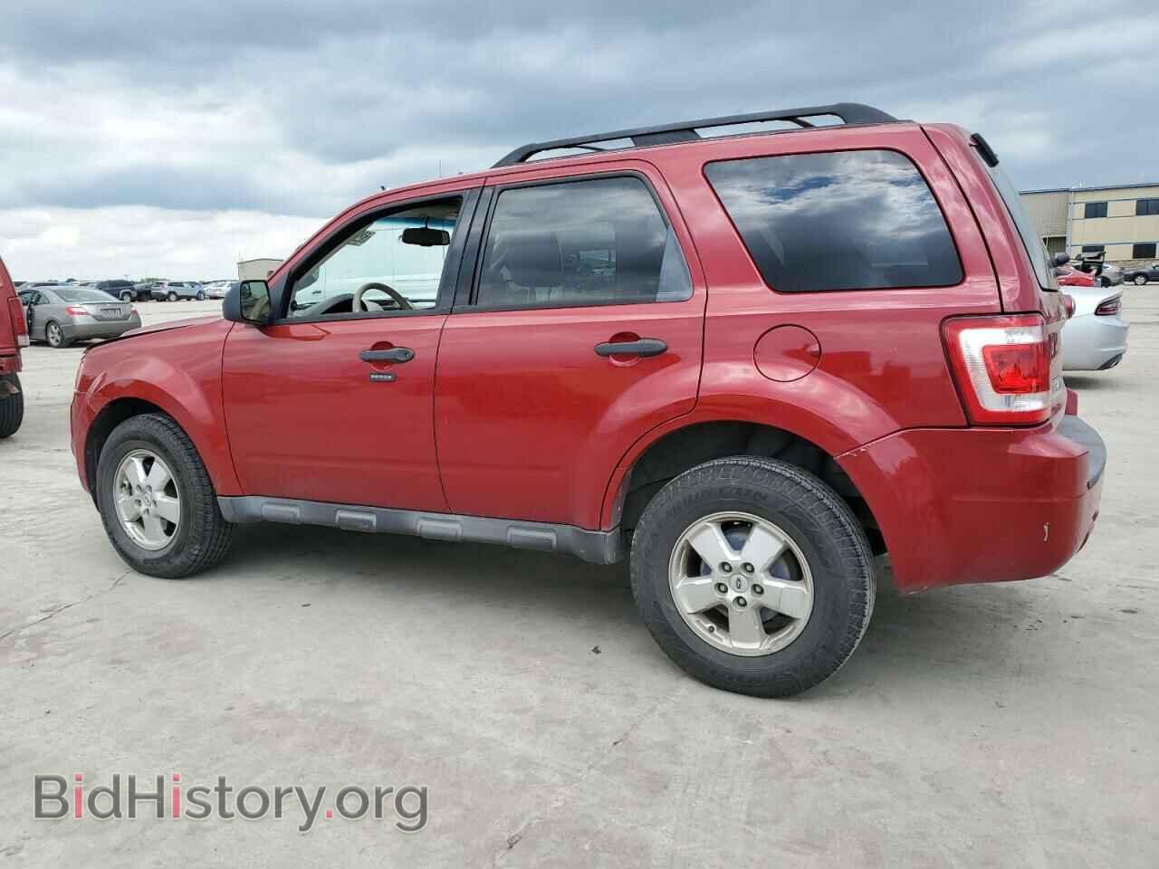2011 FORD ESCAPE - VIN: 1FMCU0DG1BKC17357 - Фото 2