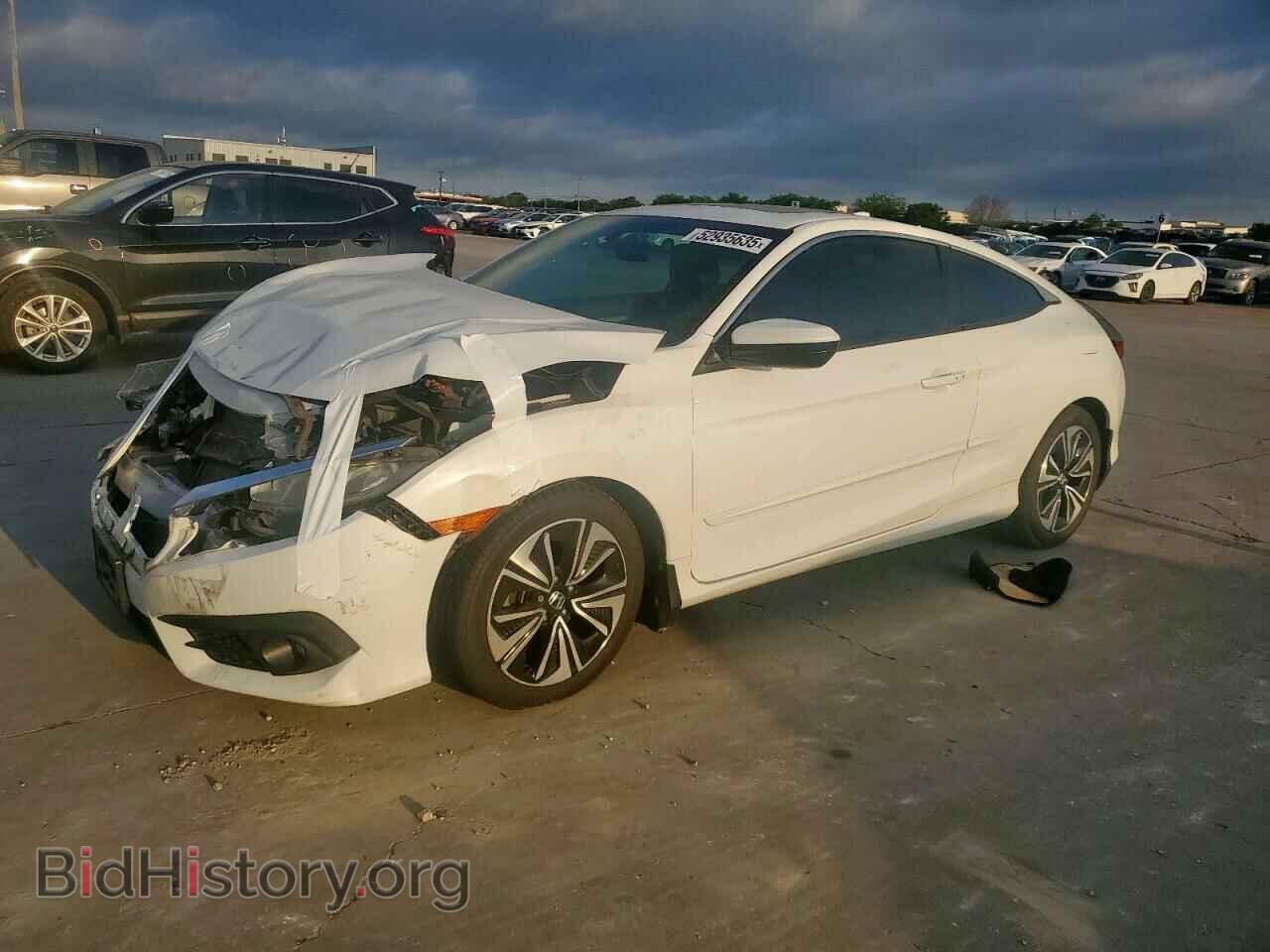 Photo 2HGFC3B35GH360298 - HONDA CIVIC 2016