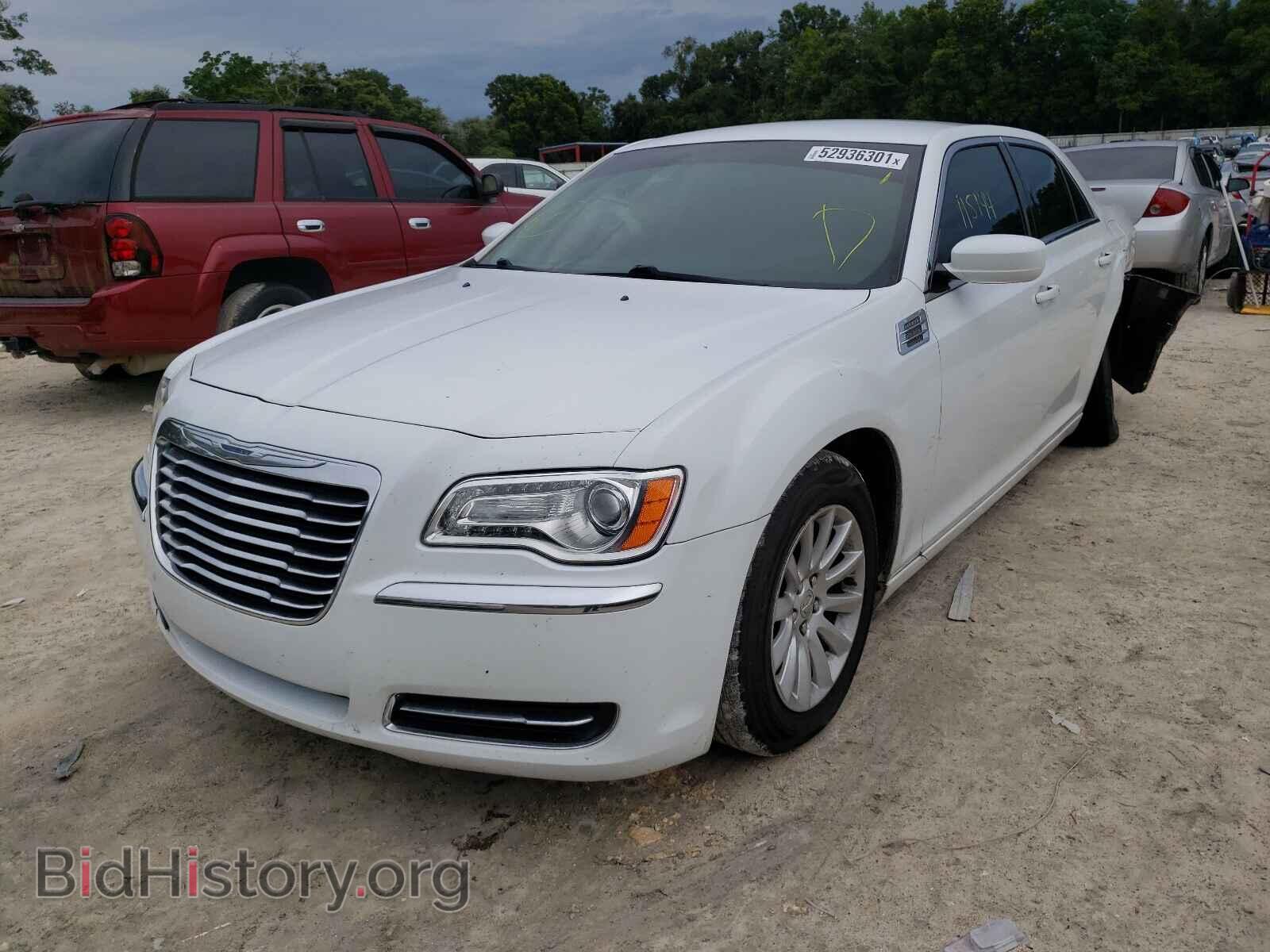 2014 CHRYSLER 300 - VIN: 2C3CCAAG3EH373045 - Фото 2